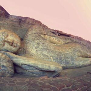 Voyage-organise-Sri-Lanka-Polonnaruwa-Bouddha-Couche-Voyages-Del-Tour