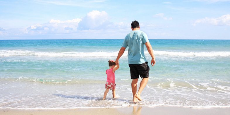 paques-vacances-famille-plage