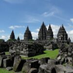 pvdberg-prambanan-1301726_1280